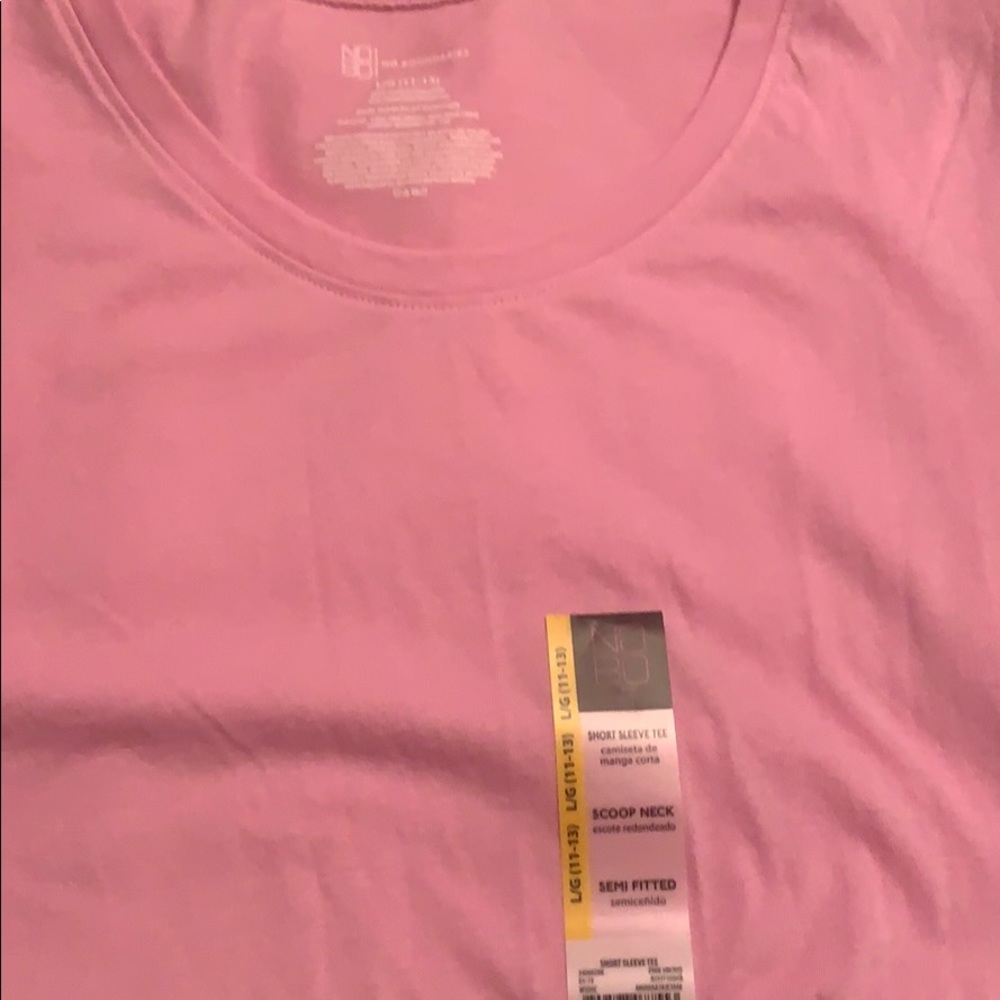 Women’s pink shirt